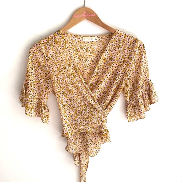 O. Vianca Yellow Flower Flutter sleeve Wrap Boho Crop Top, Size S - Picture 4 of 9